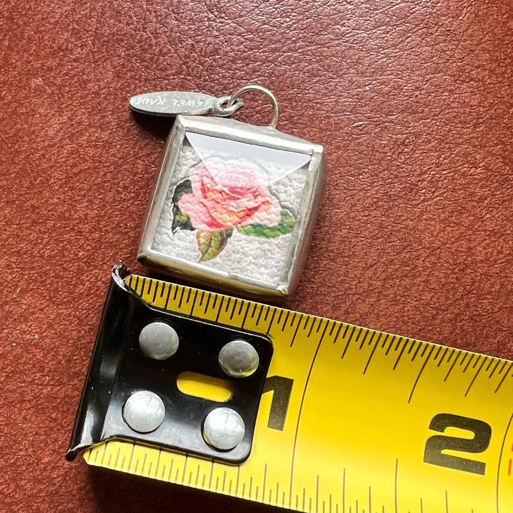 Jewel  Kade - Vintage “la la love you” Charm - Picture 6 of 6